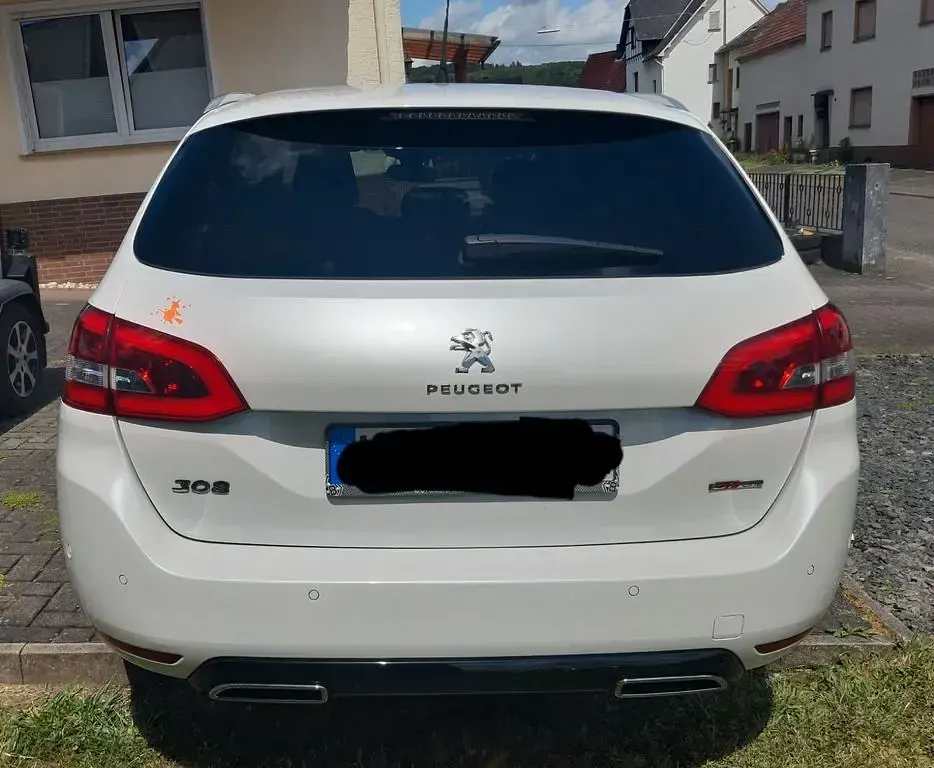 Gebraucht Peugeot 308 GT-line 131 PS (96 kW) 2019 Weiß Kombi