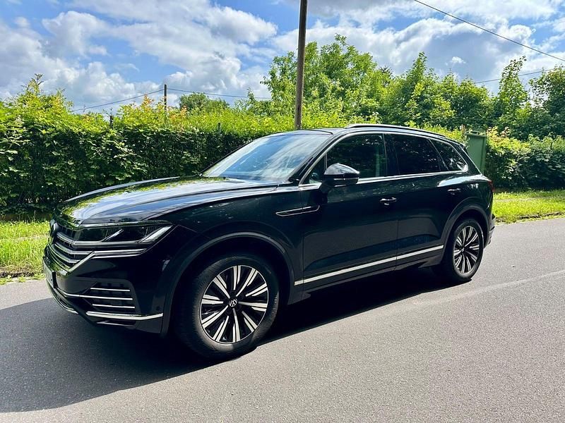 Schwarz Gebraucht 2023 VW Touareg Elegance SUV | 54.200 € (Superpreis) - Bild 1/4