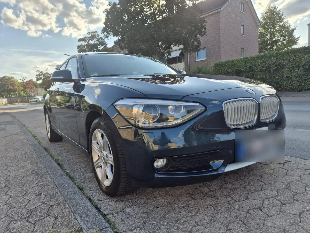 Gebraucht BMW 118 Urban Line 143 PS (105 kW) 2012 Blau Kleinwagen