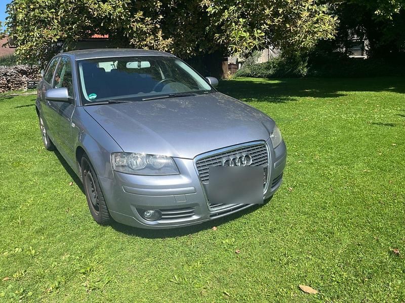 Silber Gebraucht 2005 Audi A3 Ambiente Limousine | 800 € (Guter Preis) - Bild 1/4