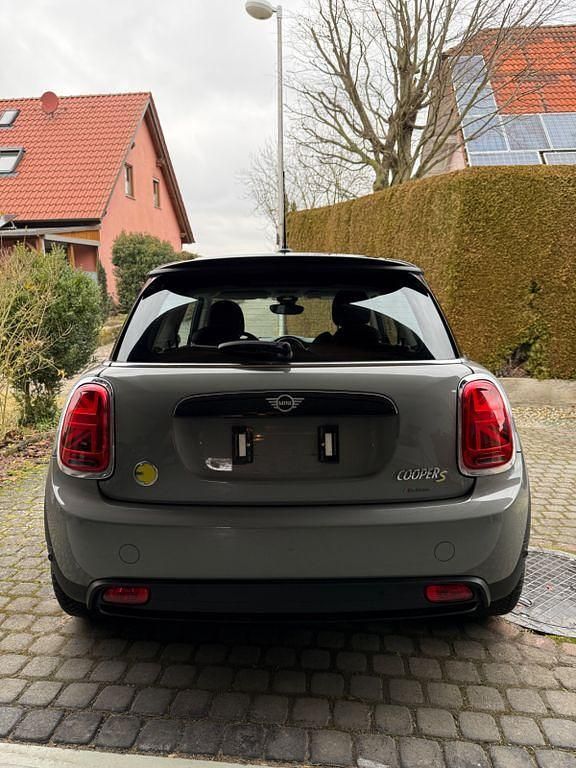 Gebraucht Mini Cooper SE 135 kW (184 PS) 2022 Grau Kleinwagen