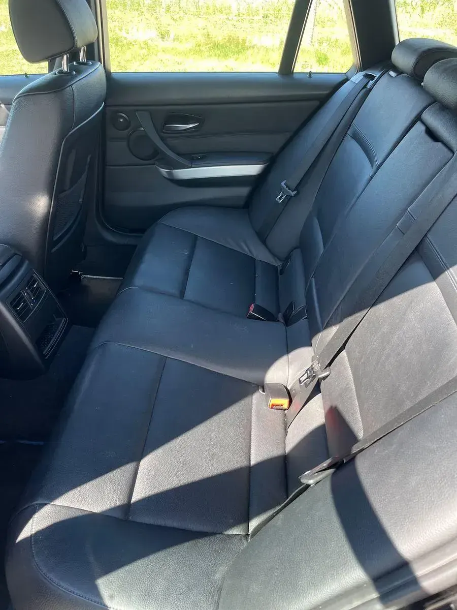 Gebraucht BMW 330 Exclusive 245 PS (180 kW) 2010 Schwarz Kombi