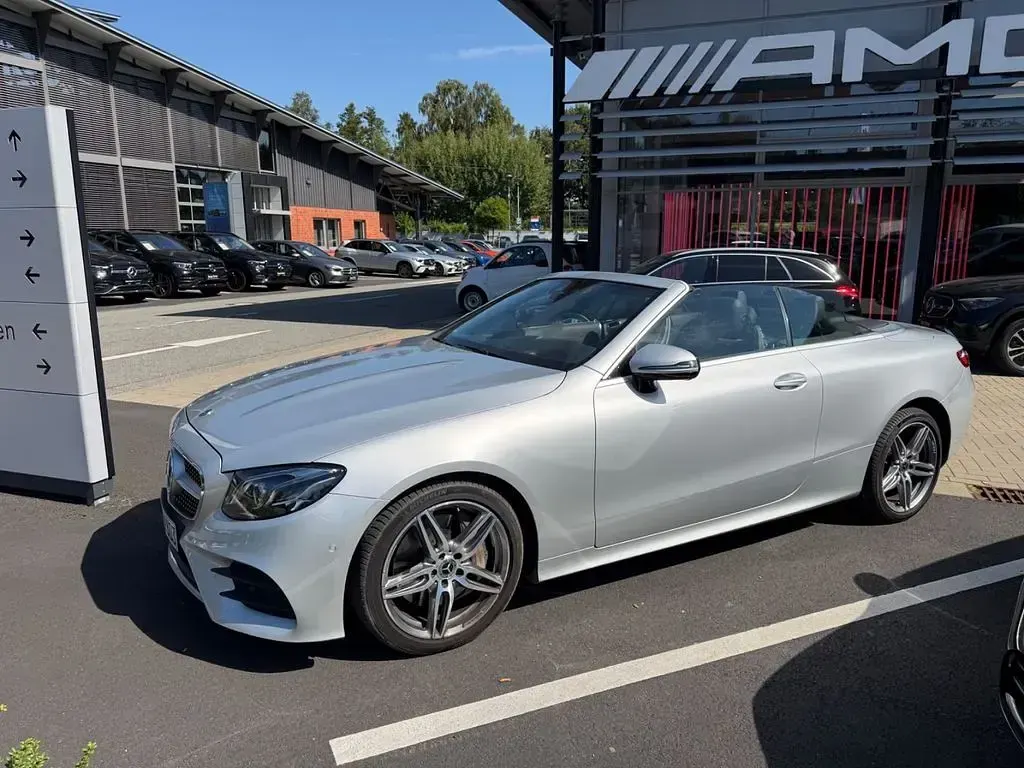Gebraucht Mercedes E350 AMG 258 PS (189 kW) 2018 Silber Cabrio