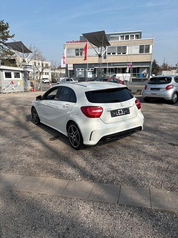 Gebraucht Mercedes A220 170 PS (125 kW) 2013 Weiß Limousine