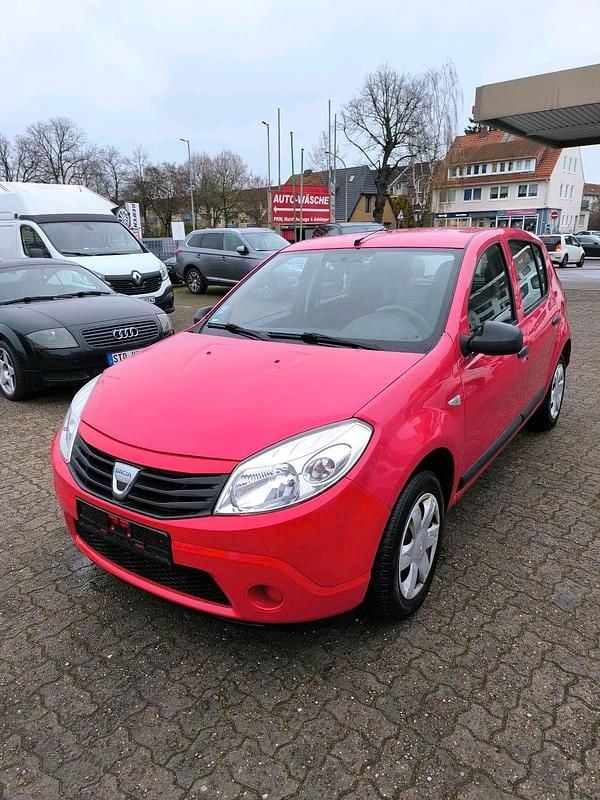Rot Gebraucht 2010 Dacia Sandero Limousine | 2.250 € (Fairer Preis) - Bild 1/4