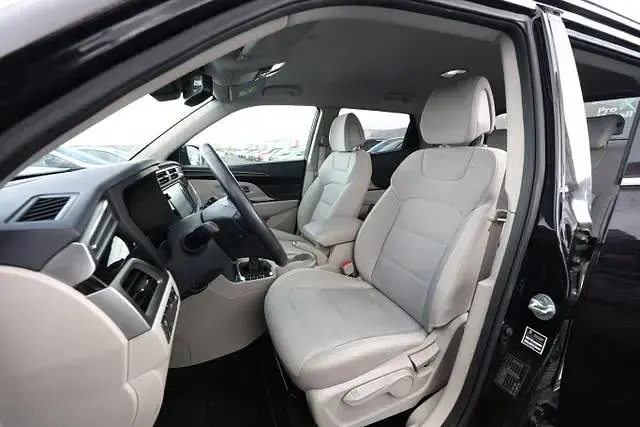 Gebraucht SsangYong Korando 163 PS (119 kW) 2020 Space schwarz space schwarz SUV