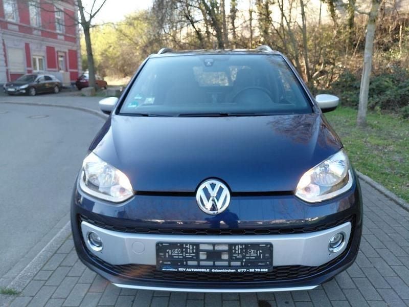 Gebraucht VW cross up! 75 PS (55 kW) 2015 Blau Kleinwagen