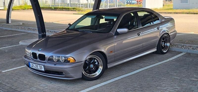 Gebraucht BMW 530 Performance 231 PS (169 kW) 2001 Grau Limousine