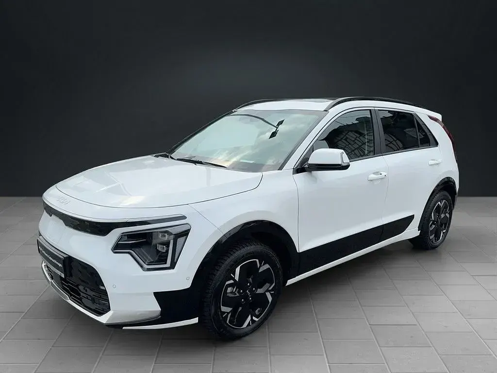 Gebraucht Kia e-Niro Inspiration 150 kW (204 PS) 2024 Snow white pearl (metallic) SUV