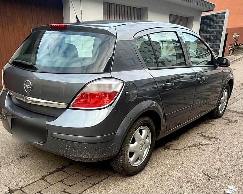 Gebraucht Opel Astra 105 PS (77 kW) 2004 Silber Limousine