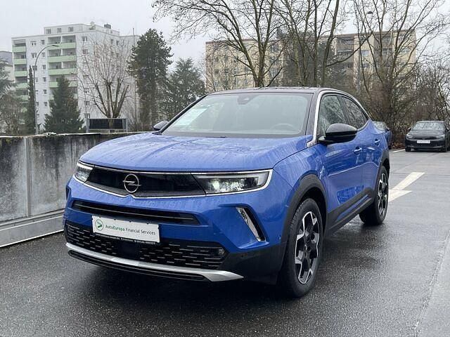 Blau perl blau/voltaik blau (metallic) Gebraucht 2023 Opel Mokka Ultimate SUV | 21.480 € (Fairer Preis) - Bild 1/2
