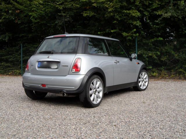 Usata Mini Cooper 116 CV (85 kW) 2006 Argento Utilitaria