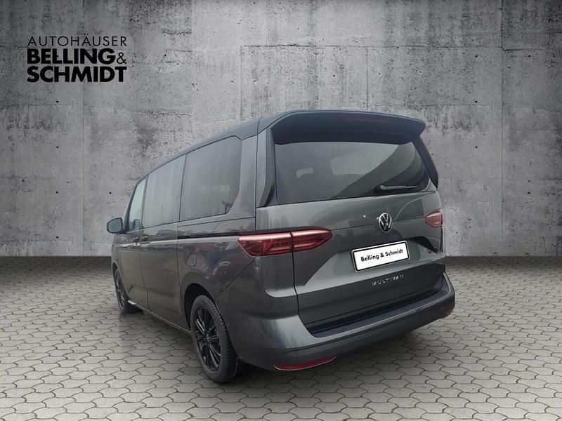 Gebraucht VW Multivan Edition 150 PS (110 kW) 2024 Grau Van / Kleinbus