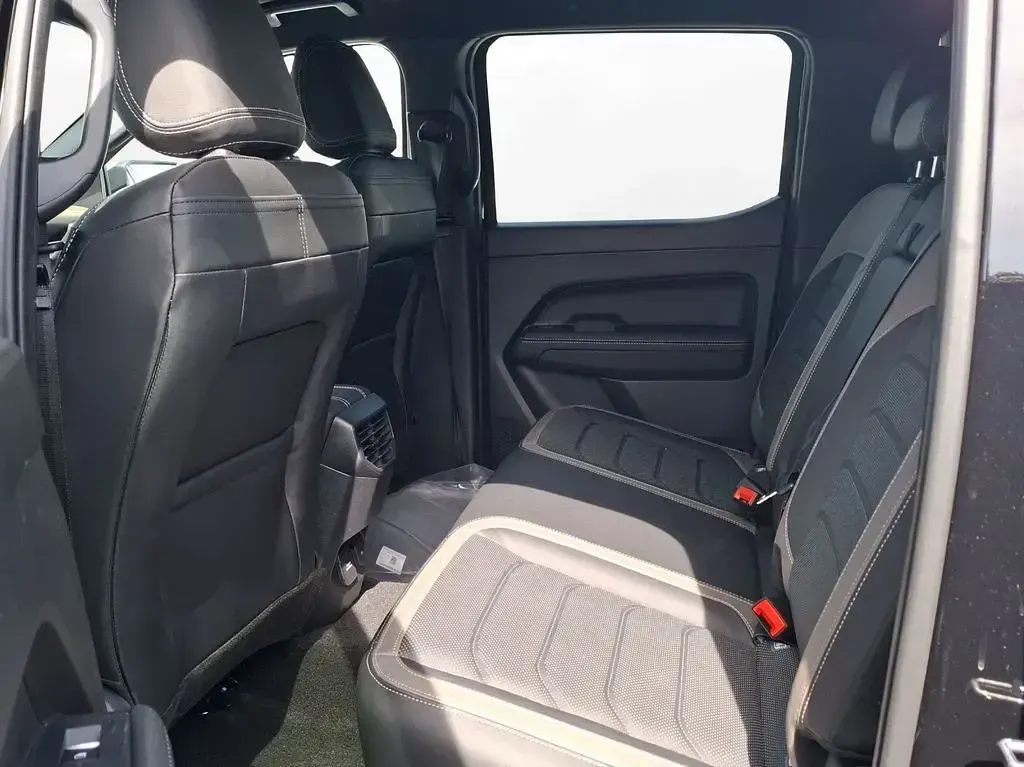 Neu VW Amarok Aventura 241 PS (177 kW) 2026 Schwarz Pickup