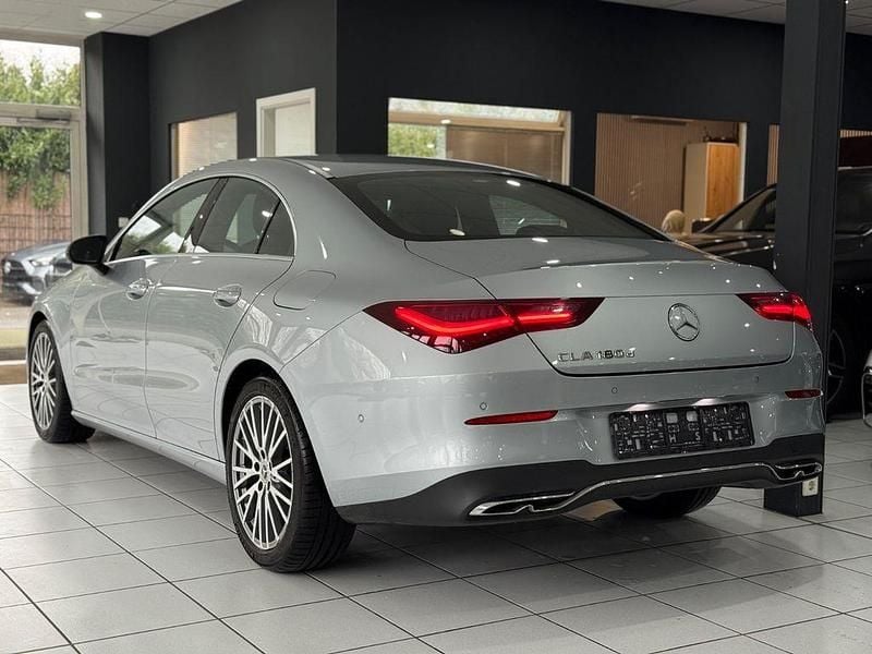 Gebraucht Mercedes CLA180 116 PS (85 kW) 2024 Hightechsilber metallic Limousine