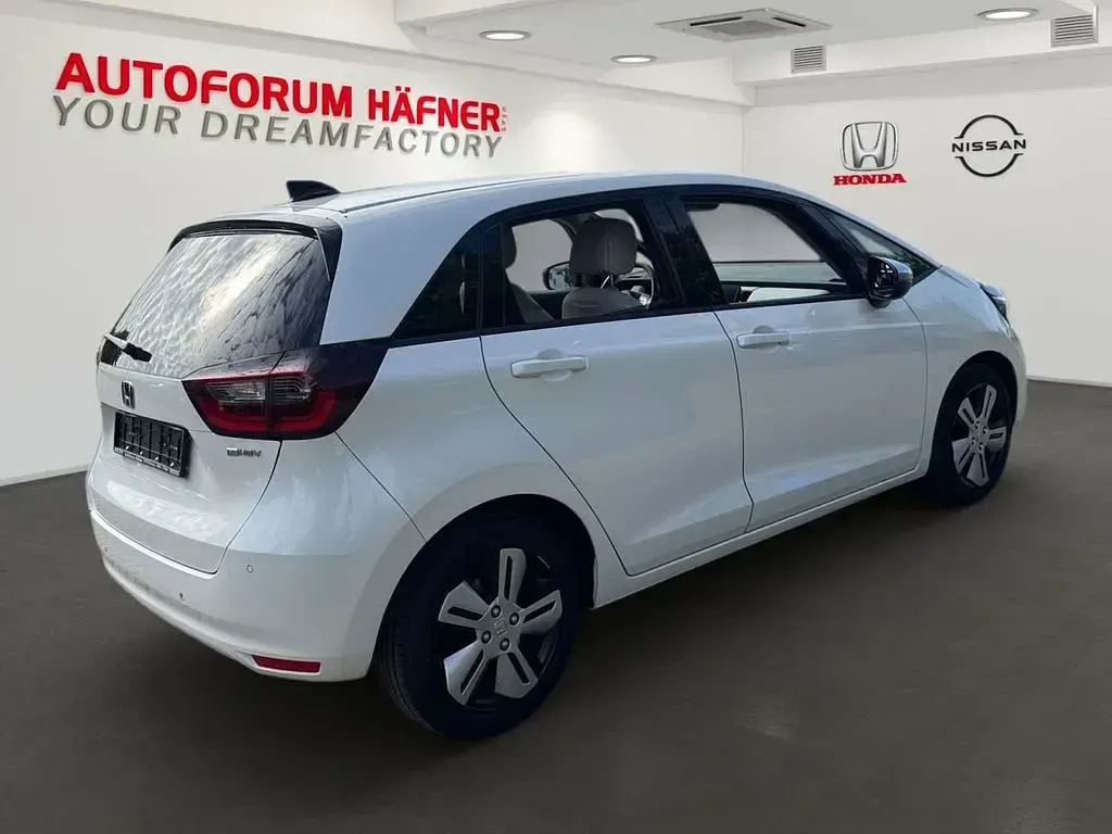 Gebraucht Honda Jazz Executive 98 PS (72 kW) 2021 Weiß Kleinwagen