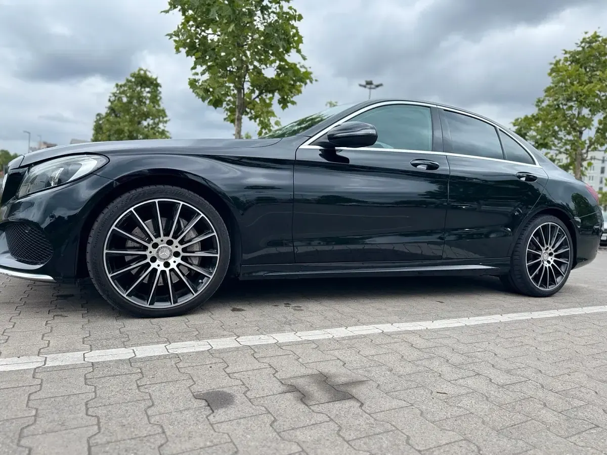 Gebraucht Mercedes C250 AMG 204 PS (150 kW) 2015 Schwarz Limousine