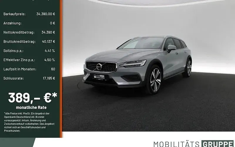 Używany Volvo V60 CC Plus 197 KM (144 kW) 2023 Szary Kombi