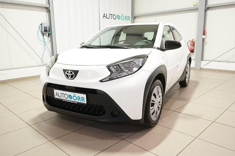 Weiß Gebraucht 2024 Toyota Aygo X X-play SUV | 14.800 € (Fairer Preis) - Bild 1/4