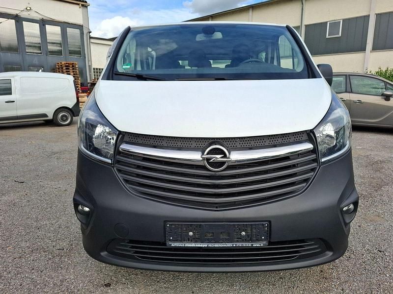 Weiß Gebraucht 2017 Opel Vivaro Van | 12.990 € (Superpreis) - Bild 1/4