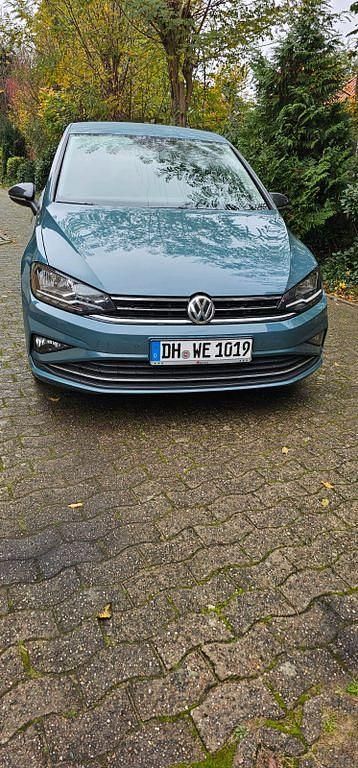 Blau Gebraucht 2019 VW Golf Sportsvan IQ Drive Van / Kleinbus | 14.800 € (Guter Preis) - Bild 1/4