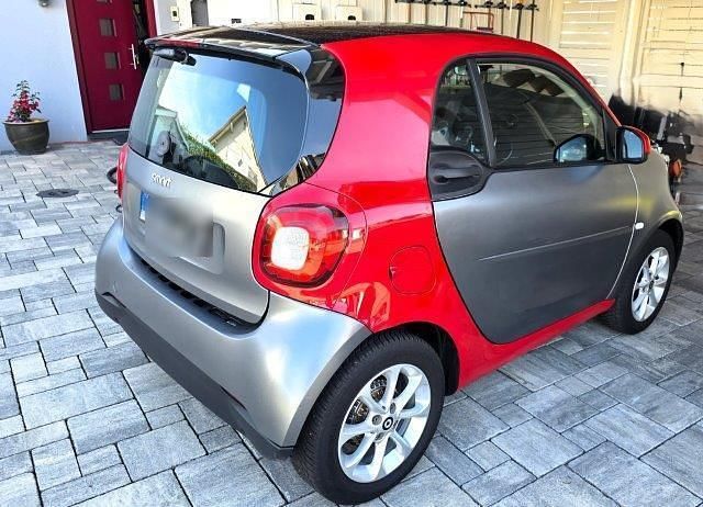 Gebraucht Smart ForTwo Coupé Passion 72 PS (52 kW) 2017 Andere farben Coupé