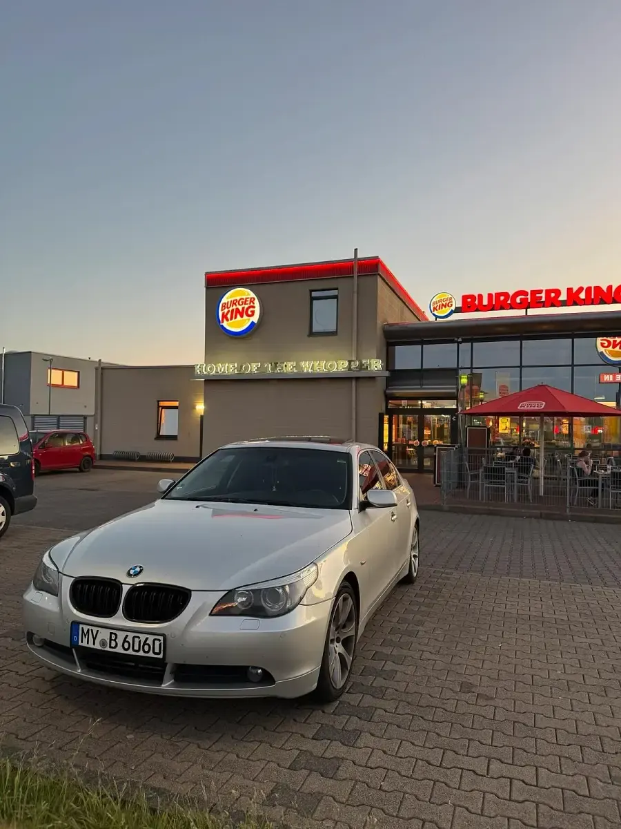 Gebraucht BMW 523 177 PS (130 kW) 2007 Silber Limousine
