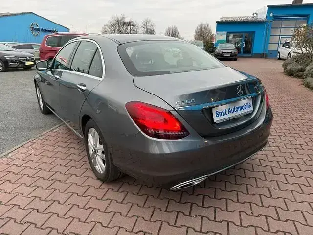 Gebraucht Mercedes C300 258 PS (189 kW) 2020 Grau Limousine