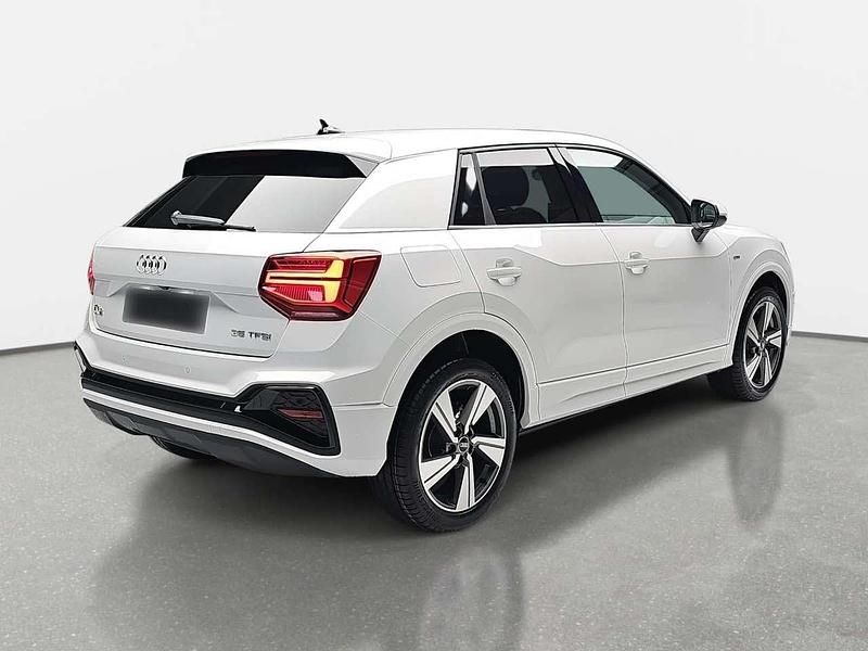 Neu Audi Q2 S-Line 150 PS (110 kW) 2025 Gletscher weiss metallic SUV
