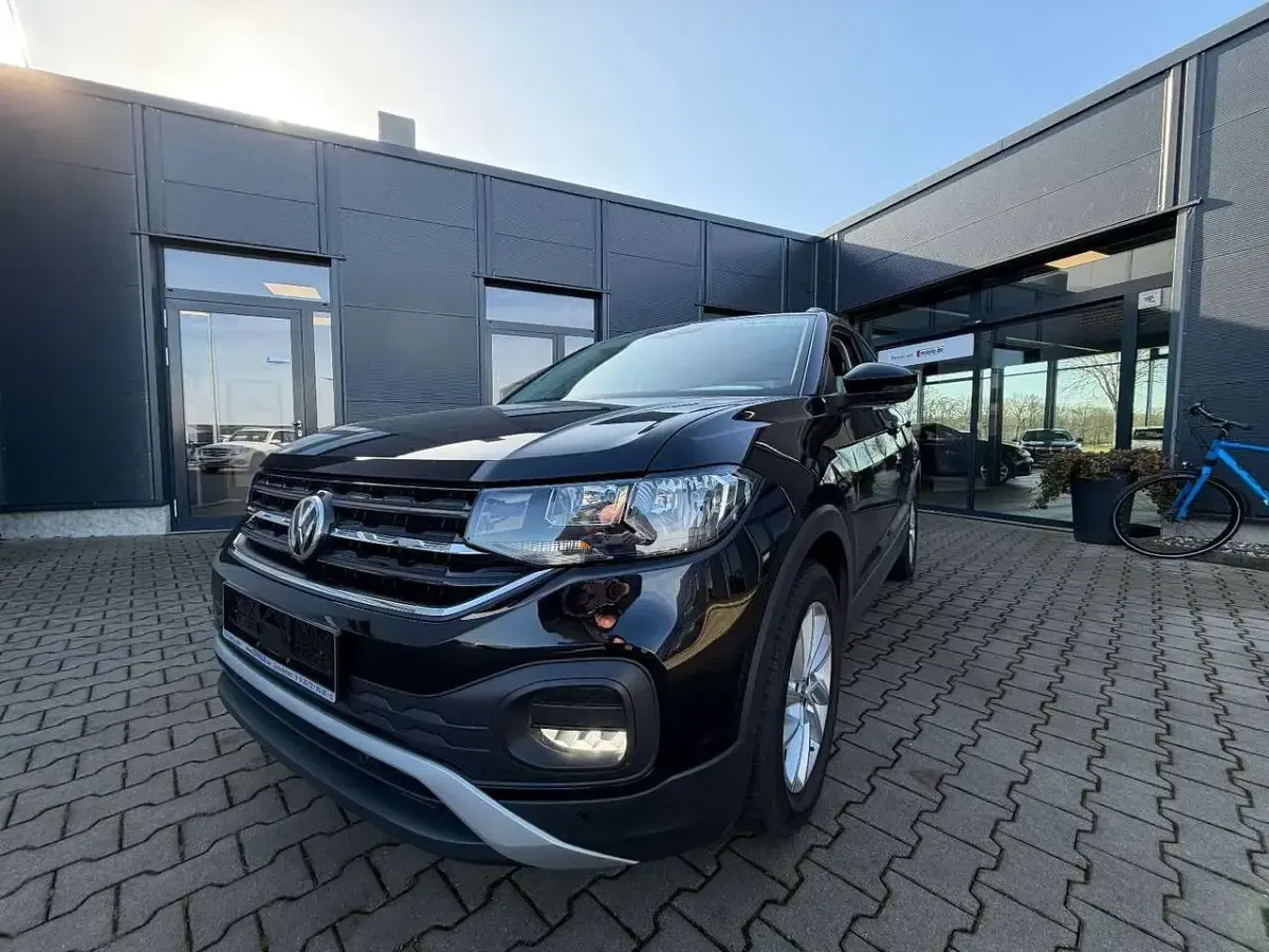Gebraucht VW T-Cross Life 116 PS (85 kW) 2019 Deep black perleffekt SUV