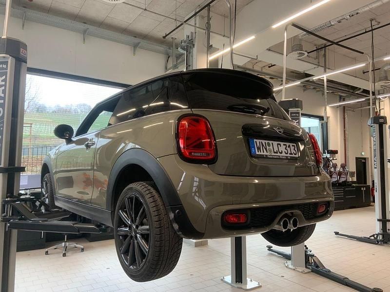 Grün Gebraucht 2019 Mini Cooper S Kleinwagen | 18.300 € (Fairer Preis) - Bild 1/4