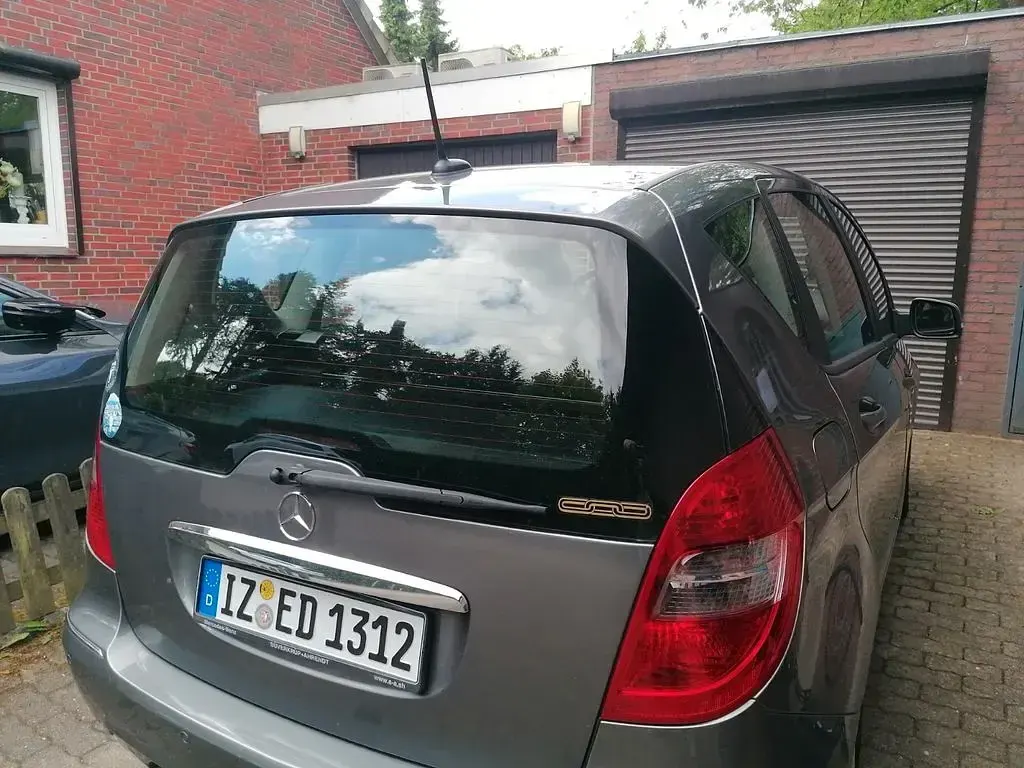 Gebraucht Mercedes A160 95 PS (69 kW) 2011 Schwarz Van / Kleinbus