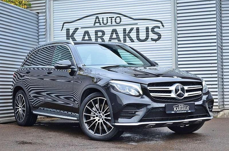 Obsidianschwarz metalliclack Gebraucht 2018 Mercedes GLC350 AMG line SUV | 19.999 € (Fairer Preis) - Bild 1/4