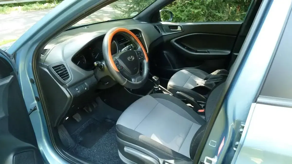 Gebraucht Hyundai i20 Active 101 PS (74 kW) 2018 Blau Kleinwagen