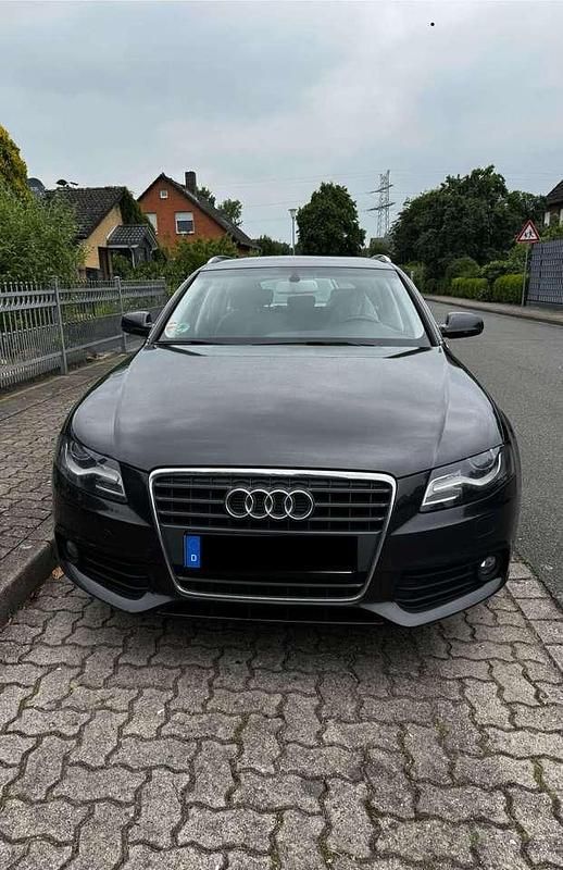 Gebraucht 2011 Audi A4 Ambiente Kombi | 8.100 € (Etwas zu teuer) - Bild 1/4