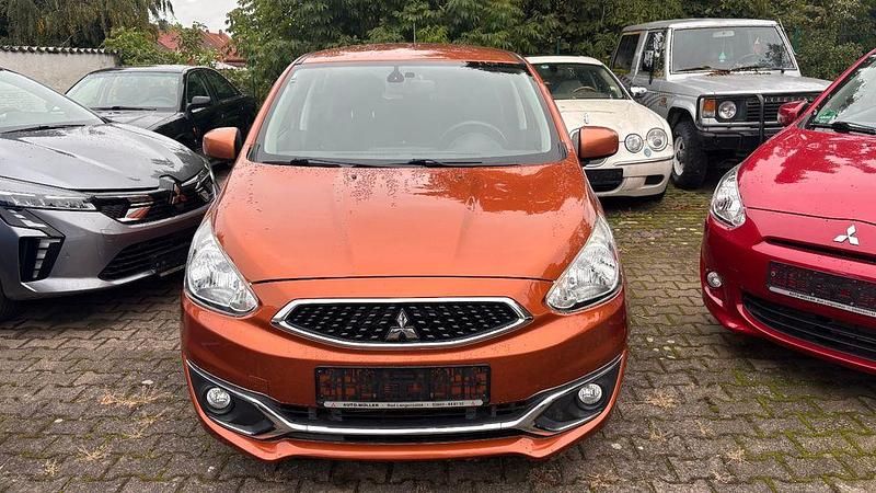 Orange Gebraucht 2016 Mitsubishi Space Star Edition+ Limousine | 6.990 € (Guter Preis) - Bild 1/4