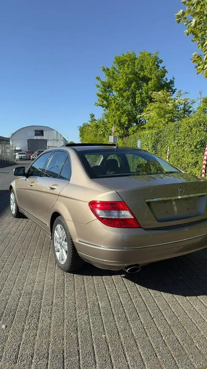 Gebraucht Mercedes C280 Elegance 231 PS (169 kW) 2007 Gold Limousine