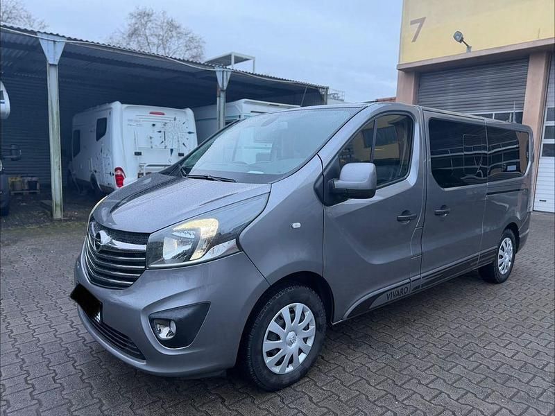 Grau Gebraucht 2019 Opel Vivaro Van / Kleinbus | 14.990 € (Teuer) - Bild 1/4