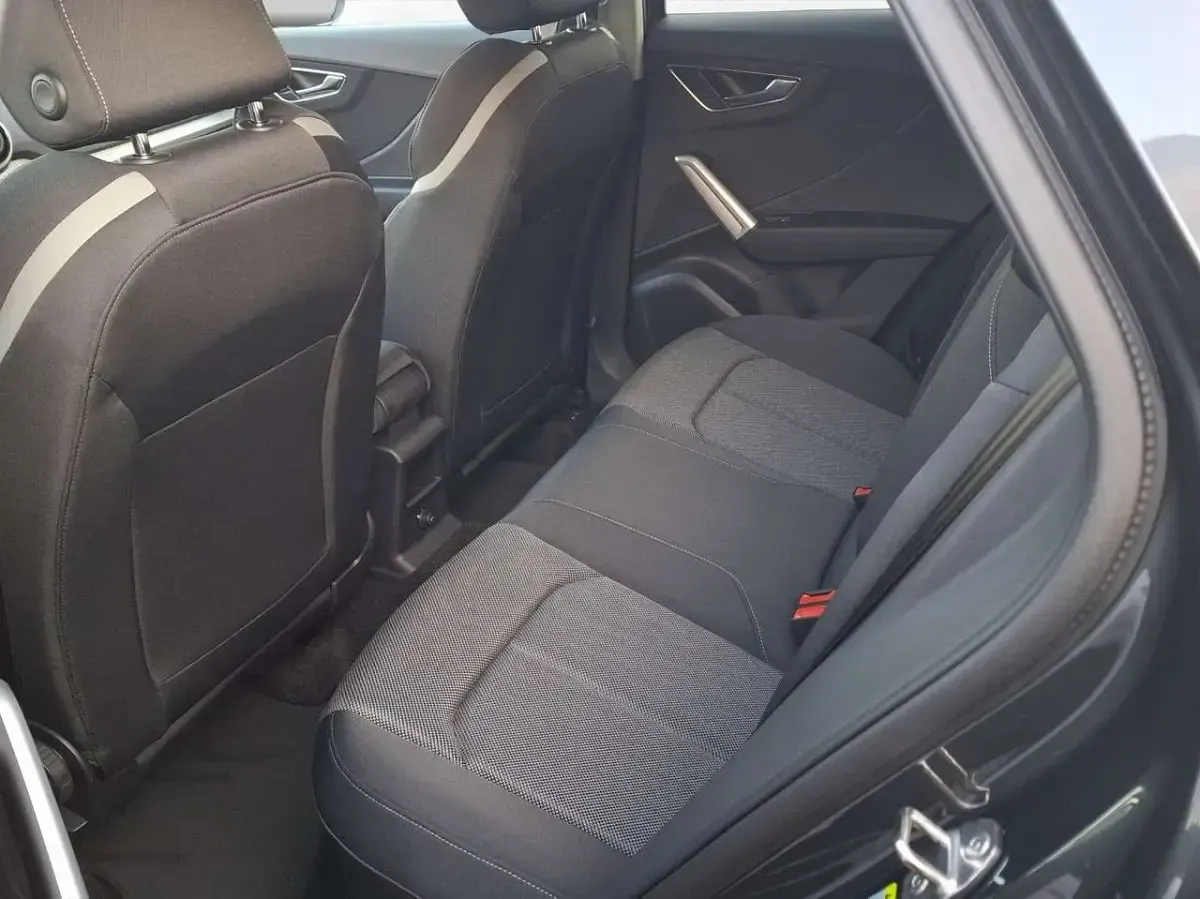 Gebraucht Audi Q2 Advanced 150 PS (110 kW) 2025 Grau SUV
