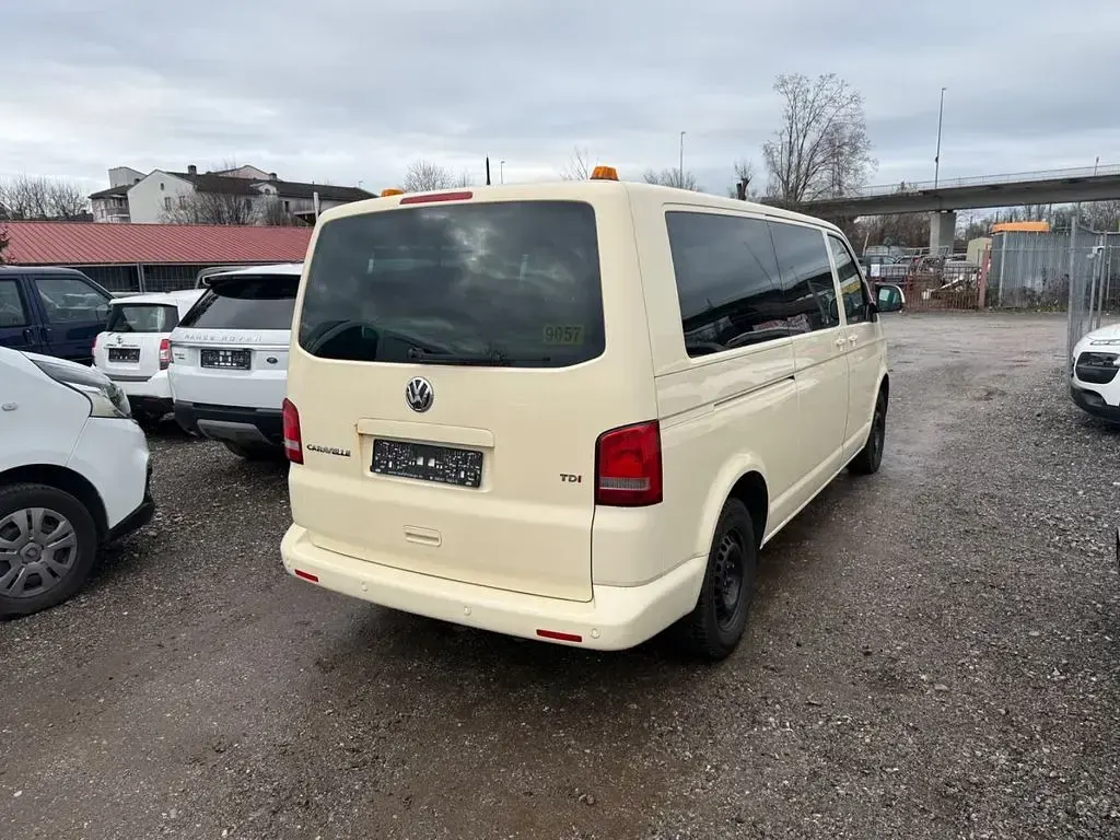 Gebraucht VW Transporter Comfortline 140 PS (102 kW) 2011 Gelb Van