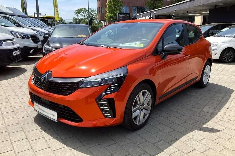 Valenciaorange Gebraucht 2024 Renault Clio V Evolution Limousine | 16.996 € (Fairer Preis) - Bild 1/4