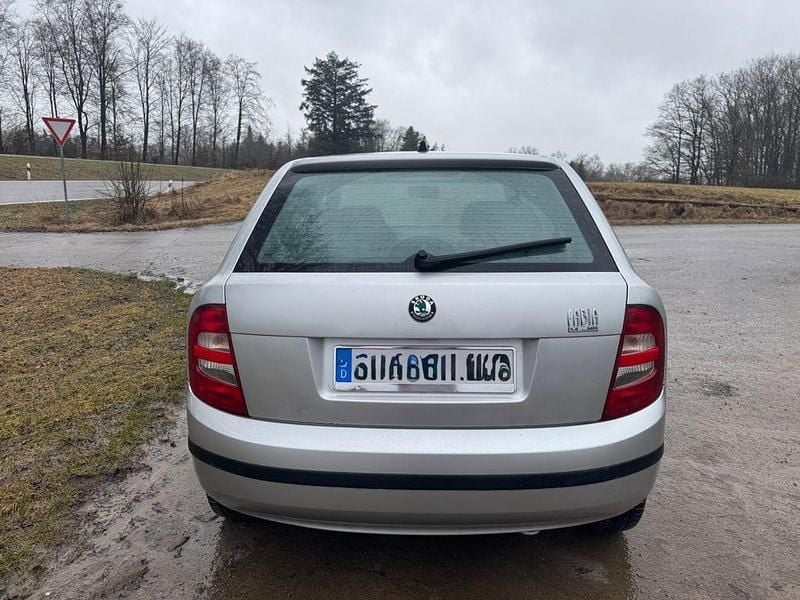 Gebraucht Skoda Fabia Comfort 68 PS (50 kW) 2000 Silber Limousine