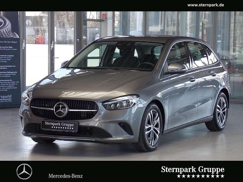 Grau Gebraucht 2024 Mercedes B200 Progressive Van / Kleinbus | 31.550 € (Fairer Preis) - Bild 1/4