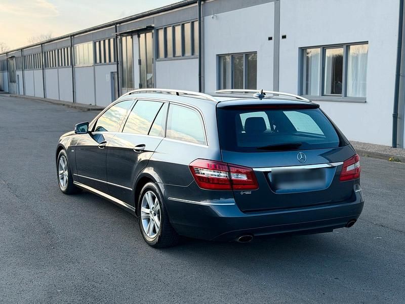 Gebraucht Mercedes E350 265 PS (194 kW) 2010 Grau Kombi