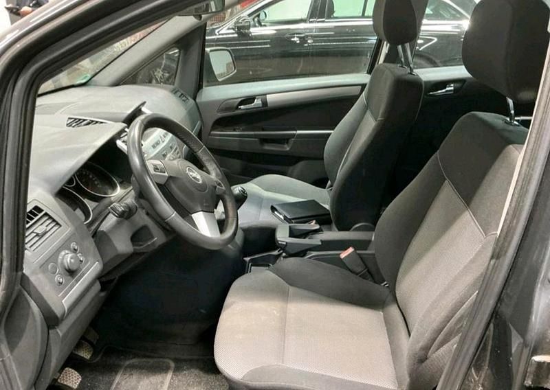 Gebraucht Opel Zafira 125 PS (91 kW) 2012 Braun Van / Kleinbus