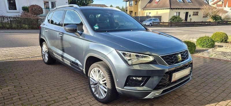 Grau Gebraucht 2018 Seat Ateca XCELLENCE SUV | 18.400 € (Guter Preis) - Bild 1/4