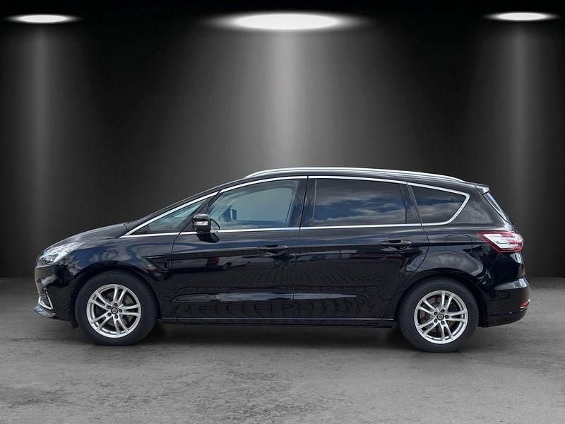 Gebraucht Ford S-MAX Titanium 150 PS (110 kW) 2021 Schwarz Van / Kleinbus