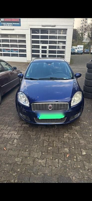 Gebraucht Fiat Linea 120 PS (88 kW) 2009 Blau Limousine
