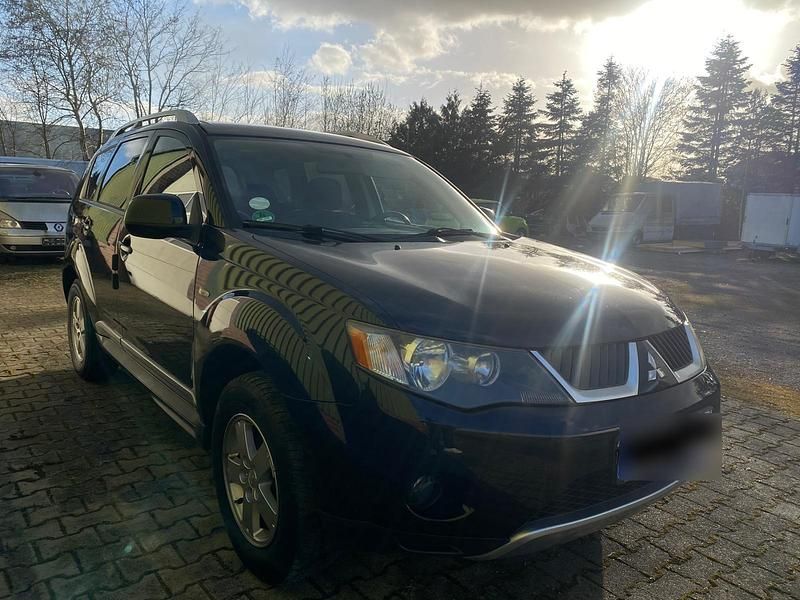 Gebraucht Mitsubishi Outlander 170 PS (125 kW) 2009 Schwarz SUV