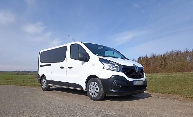 Gebraucht Renault Trafic 125 PS (91 kW) 2017 Weiß Van / Kleinbus